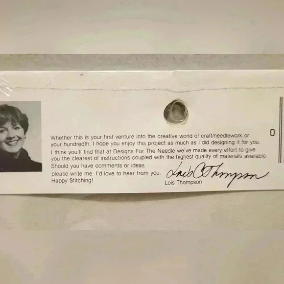 Christmas Cross Stitch Kit Wreath 3105 Designs for the Needle Hoop Frame NIP New - Picture 3 of 5